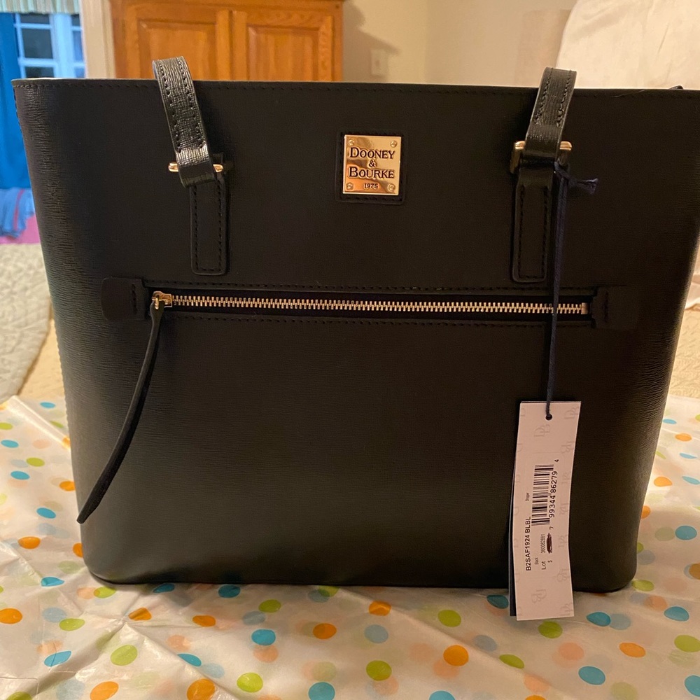 Dooney & Bourke Shopper Tote Purse NWT